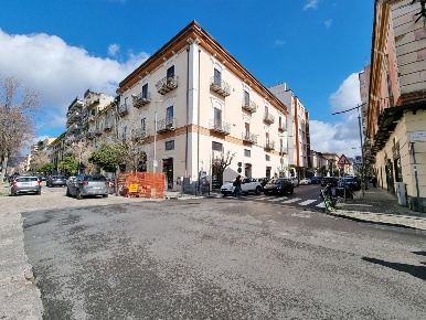 Foto Negozio in Piazza Giacomo Matteotti 79, Caserta Corso Trieste