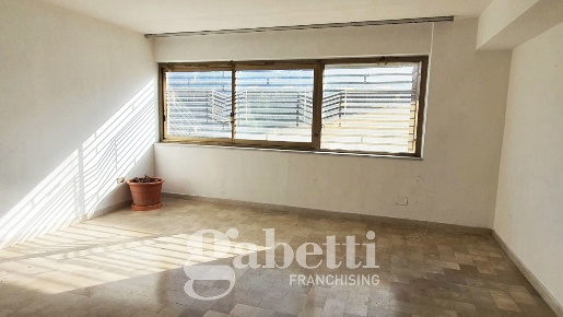 Foto Ufficio in Via Consolare 157, Bagheria Centro di 71 m² con 3 locali