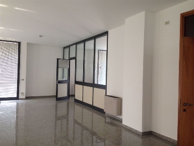 Foto Ufficio a Marostica Centro di 150 m² con 2 locali in affitto