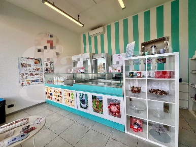 Foto Attività commerciale in Orbassano, Bruino di 90 m² in vendita