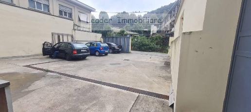 Foto Magazzino a Como Borghi di 100 m² con 3 locali in vendita