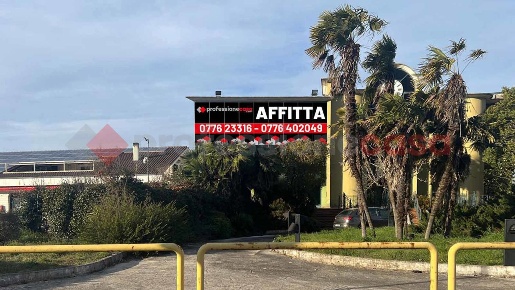 Foto Ufficio in Via SR630 47, San Giorgio a Liri Centro di 3600 m²