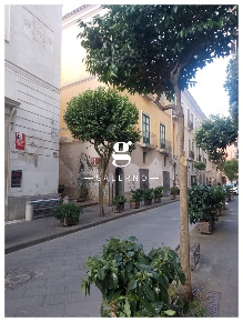 Foto Negozio in Portacatena, Salerno Centro Storico - Teatro Verdi di 45 m²