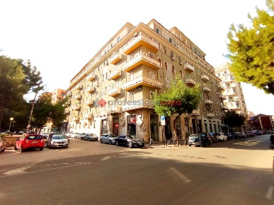 Foto Negozio in Piazza San Francesco 4, Foggia di 100 m² in affitto
