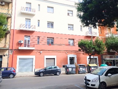 Foto Negozio in Via Conte Appiano 30, Foggia Stazione di 120 m² in affitto