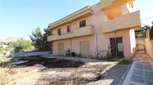 Foto Magazzino in ciandro, Casteldaccia di 210 m² con 2 locali in vendita