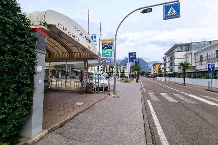 Foto Attività commerciale in Viale Rovereto 78/A, Riva del Garda Centro