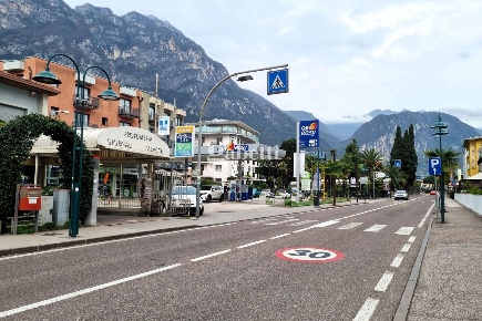 Foto Attività commerciale in Viale Rovereto 78/A, Riva del Garda Centro