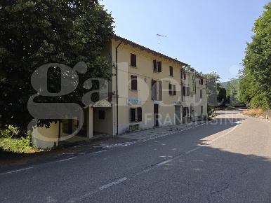 Foto Hotel in Via sp 325 26, Monzuno di 630 m² con 5 locali in vendita