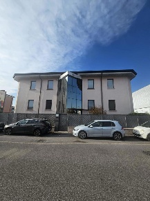 Foto Ufficio in Via Antonio Meucci 6, Verona Zona Fiera di 1000 m²