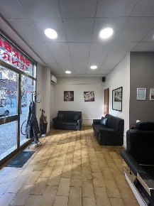 Foto Negozio in Via Pascoli 95, Cassino Centro di 26 m² con 1 locali