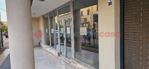 Foto Negozio in Viale MAZZINI 3, Siena Piazza del Campo - Duprè di 170 m²