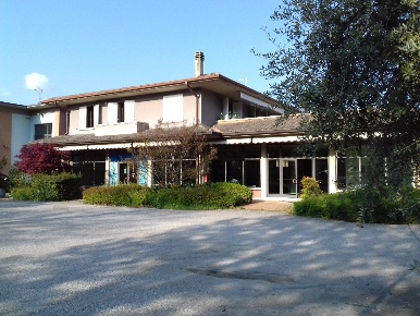 Foto Locale commerciale in Via per desenzano, Salò Cunettone Villa