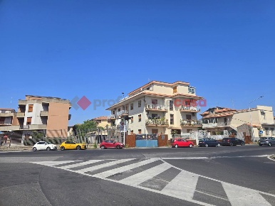 Foto Magazzino in Via Antonino Caruso 24, Catania Carruba di Ognina - Teseo
