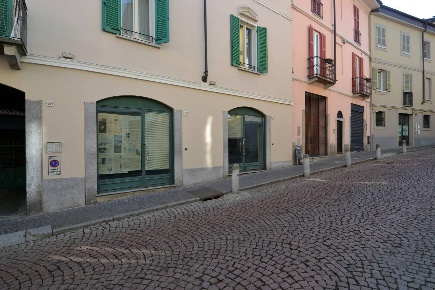 Foto Negozio a Lodi Centro Storico di 60 m² con 2 locali in affitto