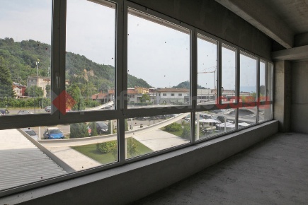 Foto Ufficio in vittorio Veneto, Arona Centro di 108 m² con 4 locali