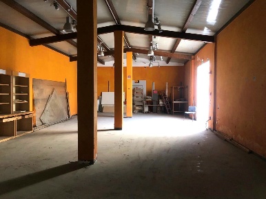 Foto Magazzino in Via Fondo Caminneci 5, Palermo Cruillas di 476 m²