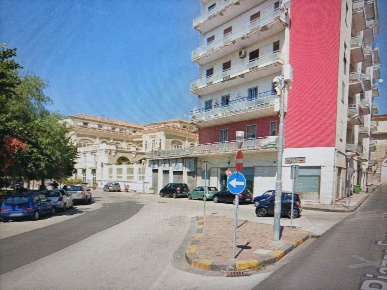 Foto Negozio in Piazza Crispi 8, Aversa di 1 m² in vendita