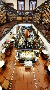 Foto Bar in Via savoia 39, Pinerolo Centro di 120 m² in vendita