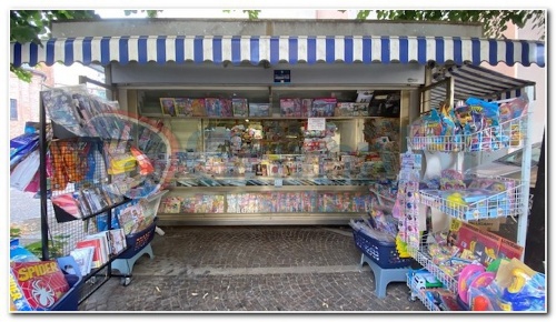 Foto Attività commerciale in Corso San Pietro 1, Abbiategrasso di 20 m²