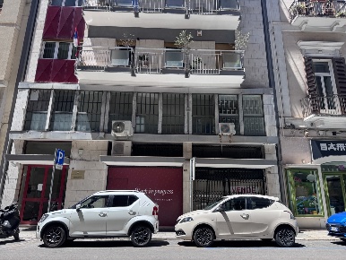 Foto Negozio in Via Andrea da Bari 99, Bari Murat di 95 m² con 1 locali
