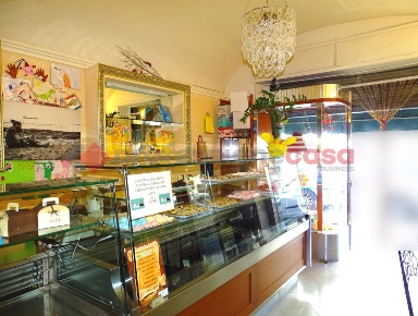 Foto Negozio a Livorno Zola - Galilei di 50 m² con 2 locali in vendita