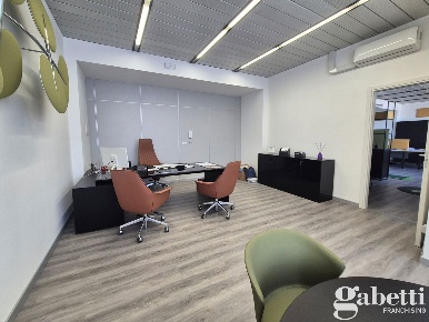 Foto Ufficio in Via EX AEROPORTO 00, Pomigliano d'Arco Ed Indotto di 125 m²