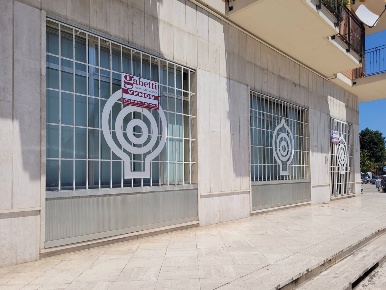 Foto Negozio in Binni, Monsampolo del Tronto Centro di 320 m² in vendita