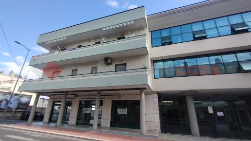 Foto Negozio in Via Roma 44, San Giorgio Ionico di 220 m² con 1 locali