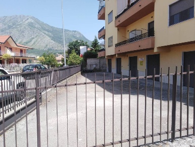 Foto Locale commerciale in cirignano, Montesarchio di 44 m² con 1 locali