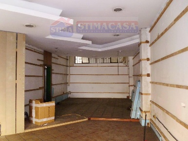 Foto Negozio a Afragola di 78 m² con 1 locali in affitto