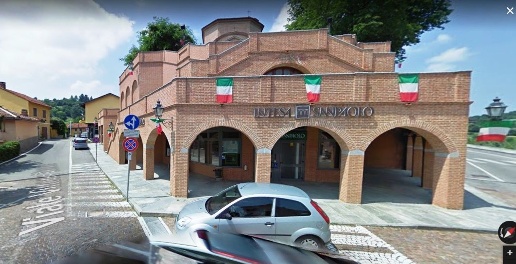 Foto Attività commerciale in Piazza Umberto I 1, Baldissero Torinese