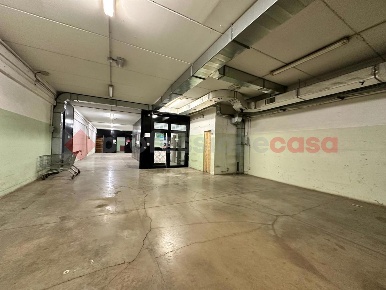 Foto Magazzino in Galileo Ferraris, Arezzo Pescaiola di 350 m² con 1 locali