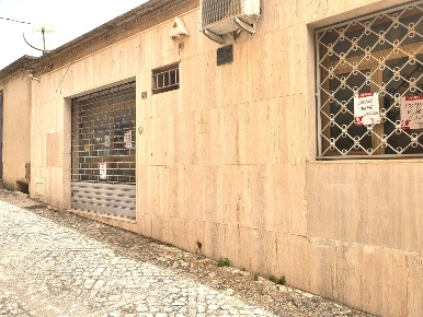 Foto Negozio in Via Roma 22, Contessa Entellina di 96 m² con 3 locali