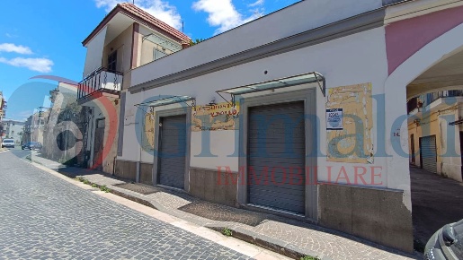 Foto Negozio in Giordano Bruno, Brusciano di 30 m² con 2 locali in vendita