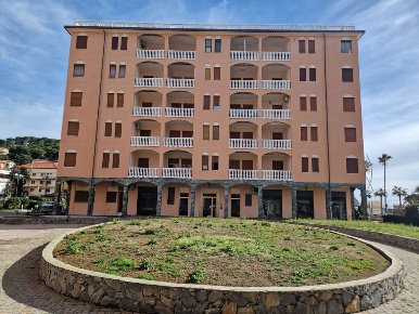 Foto Negozio in Via Aurelia 128, Andora Gregorio VII - Piccolomini di 22 m²
