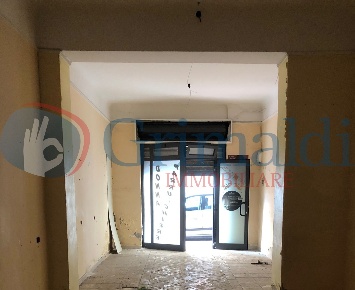 Foto Laboratorio in LEONIDA, Taranto Borgo di 45 m² con 2 locali in affitto