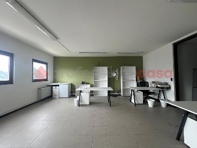 Foto Ufficio in Martiri di Civitella, Arezzo Pescaiola di 115 m² in affitto