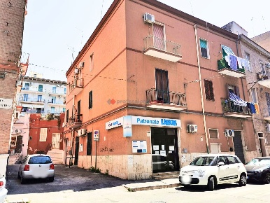 Foto Ufficio in Via Cavaniglia 6, Foggia di 230 m² con 9 locali in vendita