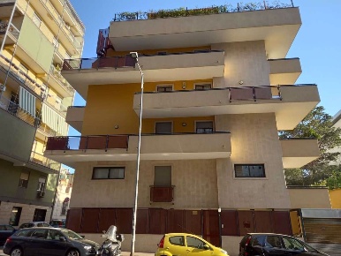 Foto Ufficio in Via DI TULLIO 38, Bari Picone di 60 m² con 2 locali