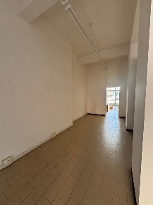 Foto Negozio in Via Locale Commerciale in Via del rivo 94, Terni Borgo Rivo