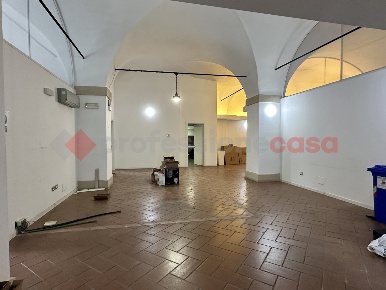 Foto Ufficio a Livorno Quartiere Venezia di 270 m² con 10 locali in affitto