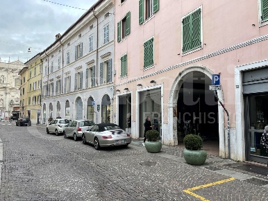 Foto Negozio in Corso Magenta 32/b, Brescia Cadorna - Castello di 92 m²