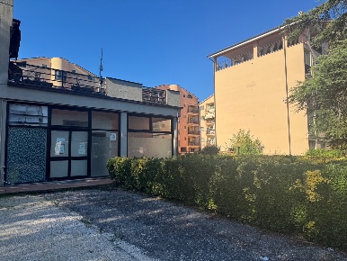 Foto Negozio in Via dei calefati snc, Orte Centro di 80 m² con 1 locali