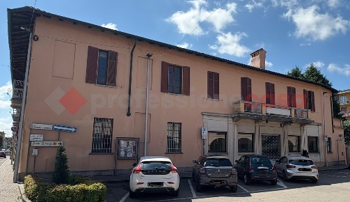Foto Negozio in Piazza san cornelio e cipriano 3, Cerro Maggiore Centro
