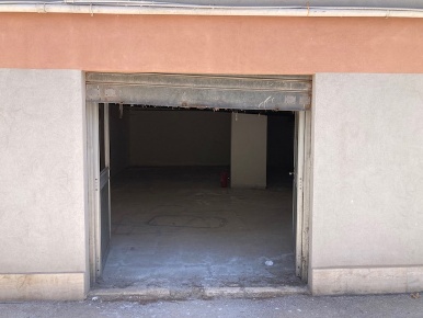 Foto Magazzino in Viale S. Giovanni Bosco 117, Brindisi di 77 m² in vendita