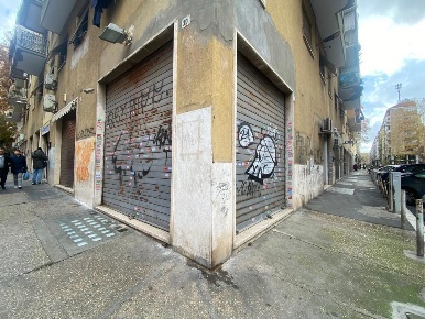 Foto Negozio in Livio Salinatore, Roma Cinecittà di 90 m² in affitto