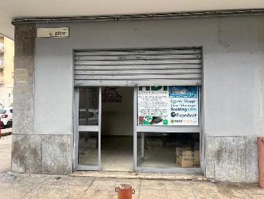 Foto Magazzino in Via PitrÃ¨ 89 E, Palermo Zisa di 30 m² con 1 locali