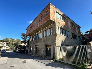 Foto Magazzino in Via TUKOR 9-11-13, Barcellona Pozzo di Gotto Centro