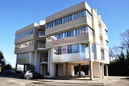 Foto Ufficio in Via Verdi 120, Rende Quattromiglia di 75 m² con 1 locali
